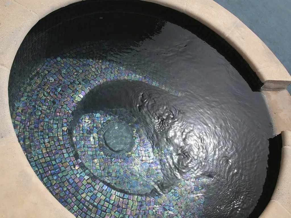 UNE PISCINE DE CARACTERE - MOSAÏQUE EBANO