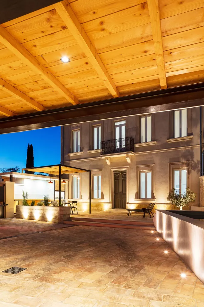 vue nocturne terrasse et piscine 13300 Salon de Provence