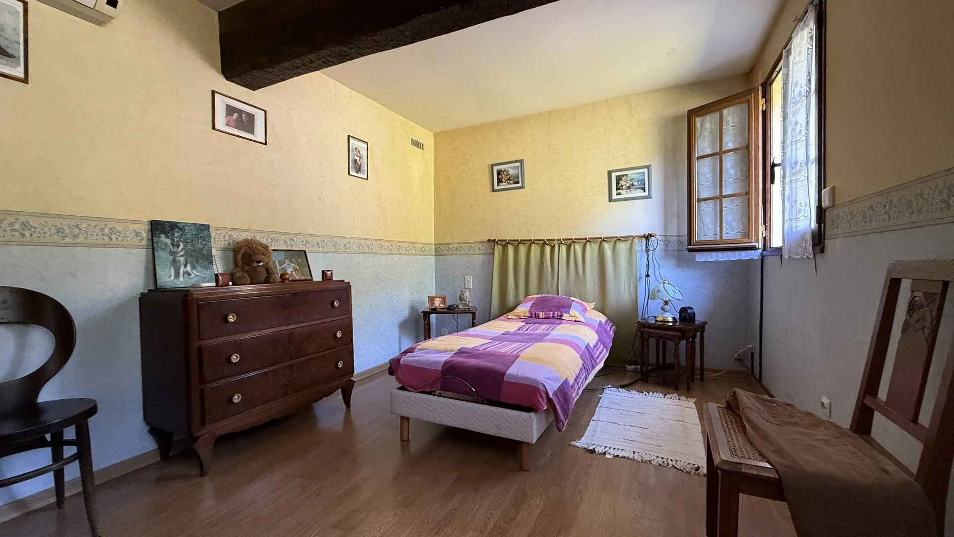 À vendre à Saint-Hellier : maison avec garages, atelier et potentiel d’extension