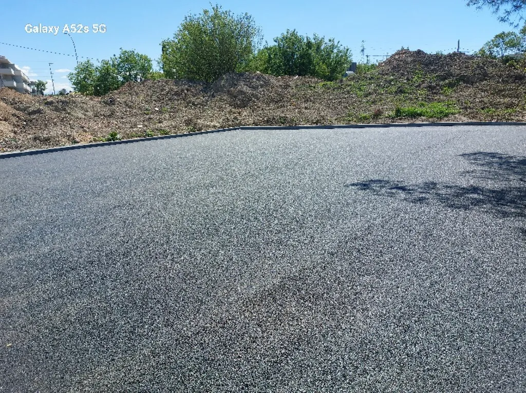 création d'un parking sur Marignane dans les Bouches-du-Rhône 
