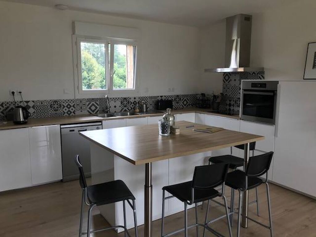 Achat pavillon récent édifiée sur un terrain de 526 m² proche Lisieux 14100