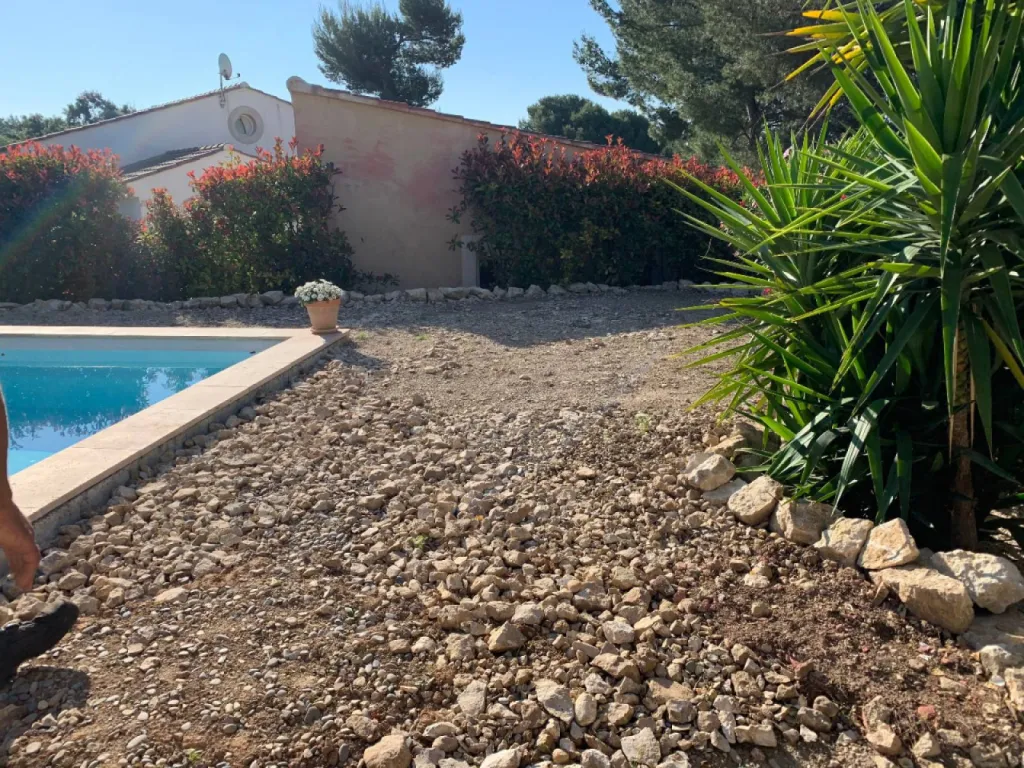 Photo avant travaux paysagiste pour maison avec piscine rognac