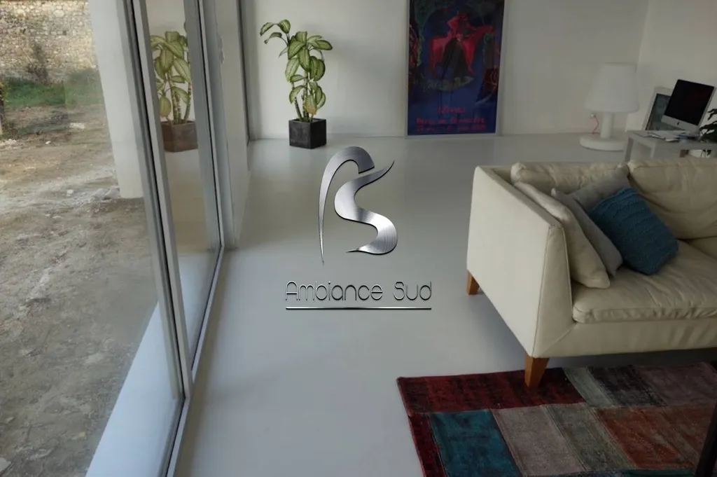 SOL EN BETON CIRE COULE SUR ALES 30 DANS LE GARD