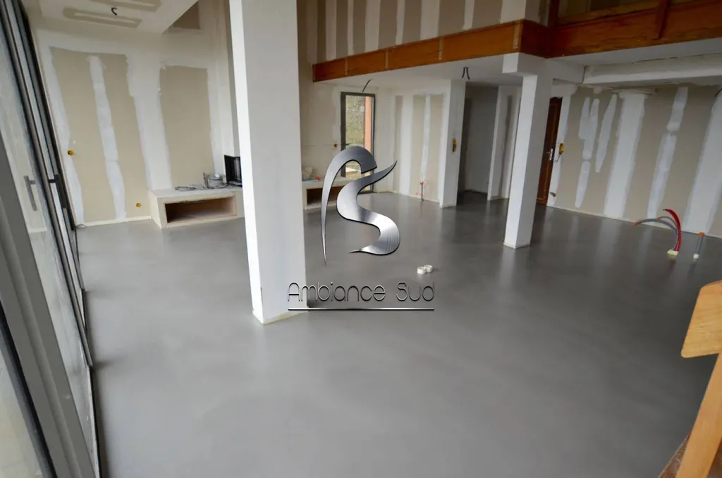 AMBIANCE SUD BETON CIRE COULE