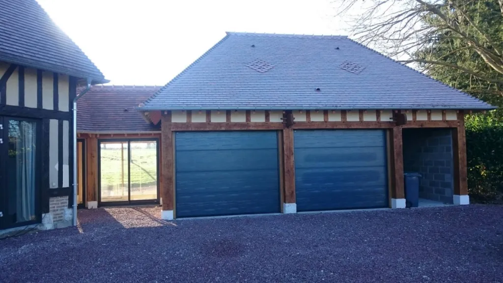 Construction d'un garage en colombage sur une maison normande à Honfleur proche Deauville dans le Calvados 14