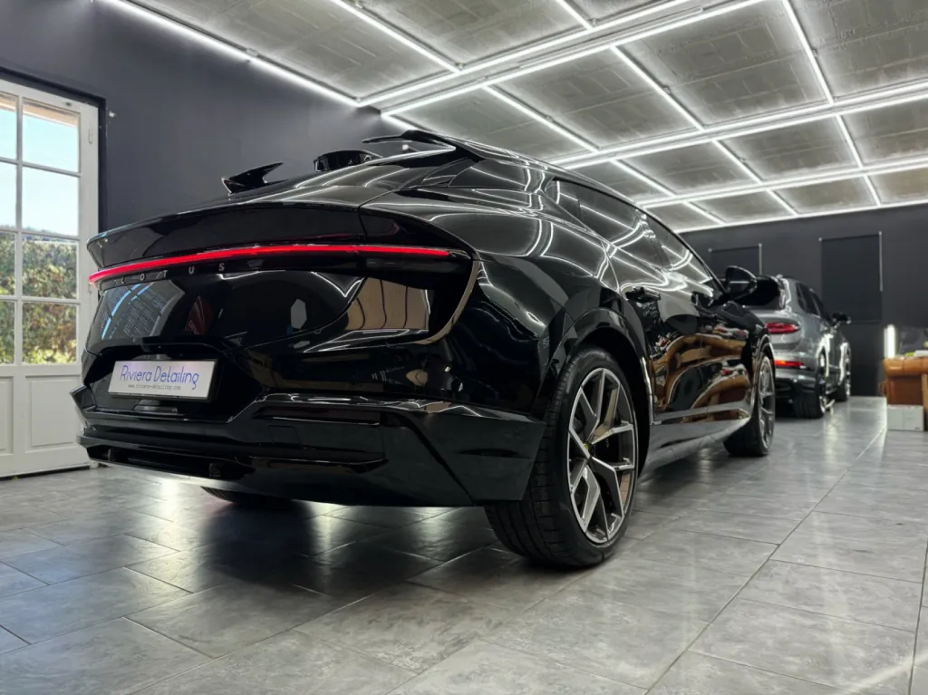 Riviera Detailling : spécialiste protection carrosserie - Lotus Eletre - Traitement céramique Gtechniq Côté d’Azur 06
