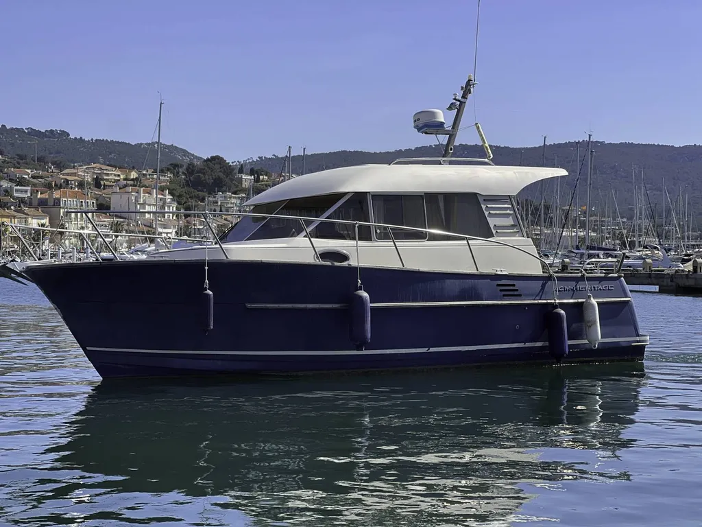 Estimer et vendre rapidement un bateau timonier ACM Heritage 26 dans le Var