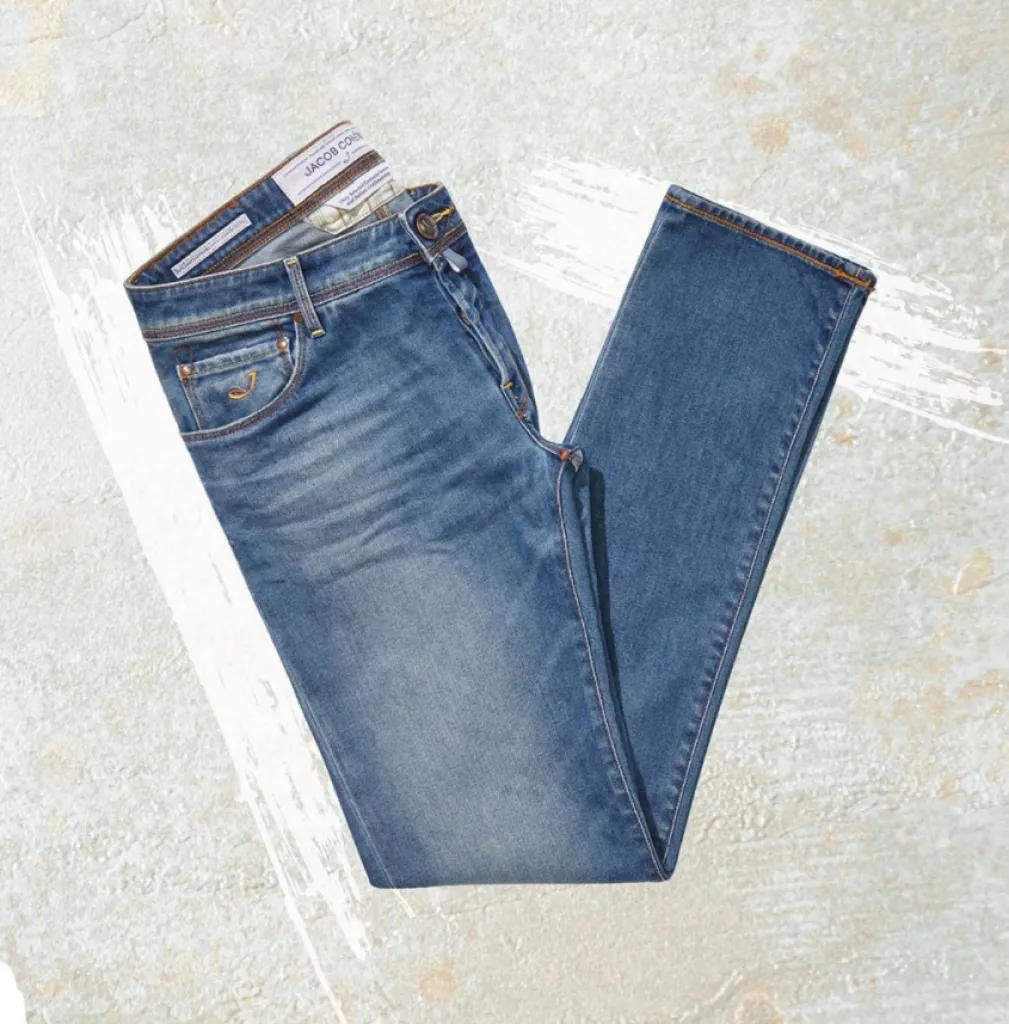 Jacob Cohen des jeans d'un confort inégalable. et des détails qui rendent ces jeans uniques.