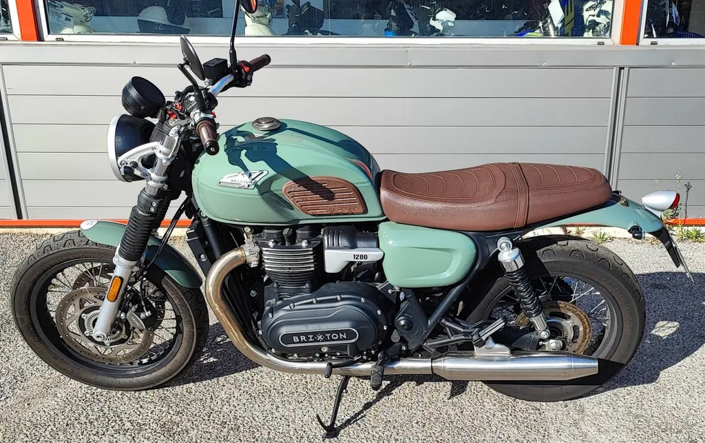 BRIXTON CROMWELL 1200 du 09/2022 avec 2900 KM