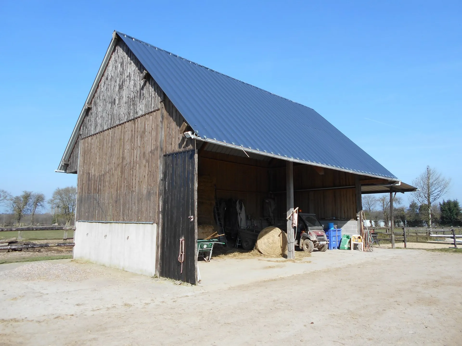 ACQUERIR CENTRE EQUESTRE A 35 MINUTES DE DEAUVILLE,  CALVADOS, 14100