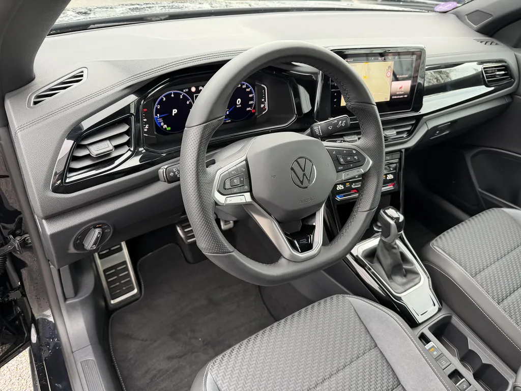 Volkswagen T-Roc Cabriolet R-Line DSG7 d’occasion proche Rouen – Essence Automatique