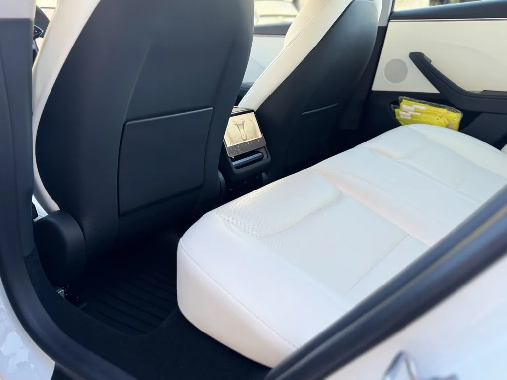 Traitement Céramique sur cette magnifique Tesla model 3 2025 à Carnoux proche de Marseille et d'Aubagne