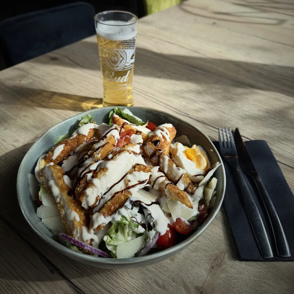 Bienvenue au restaurant festif le Mÿ, la bonne adresse qui allie restauration et clubbing dans un cadre unique au cœur du Parc Technologique de Lyon à Saint-Priest