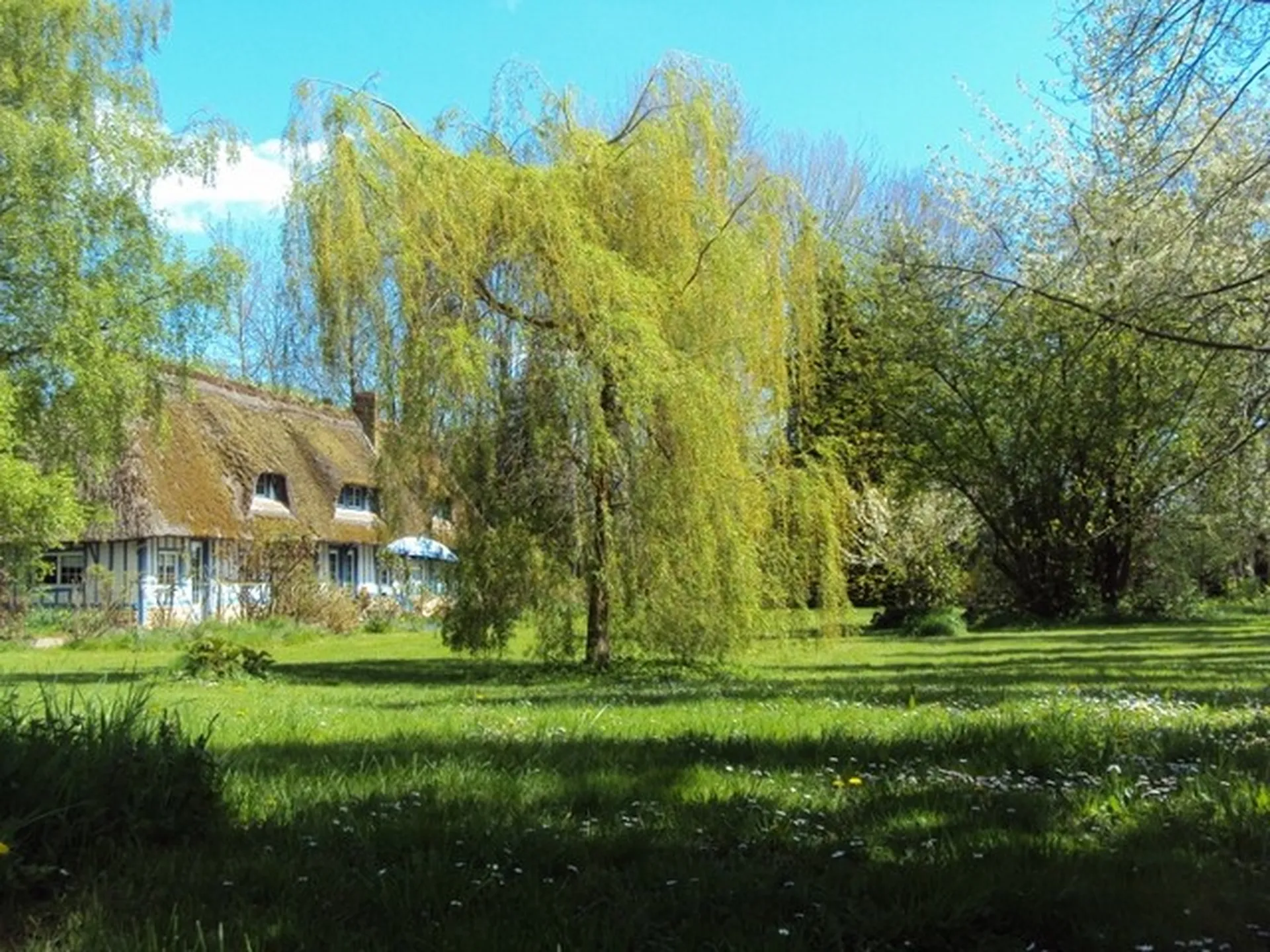 MAISON NORMANDE Entre CORMEILLES et PONT -AUDEMER
