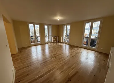 Appartement familial 3 pièces de 124,35m2 lumineux avec balcon, garage et cave à Louveciennes proche de la gare.