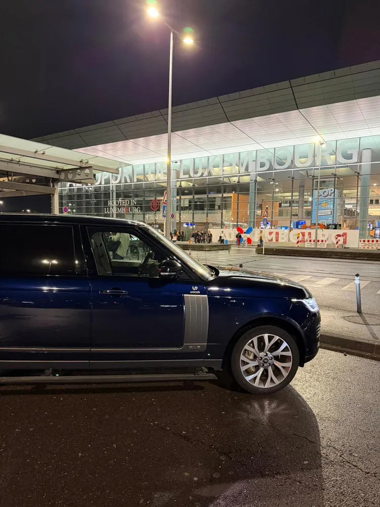 Chauffeur VTC haut de gamme pour votre transfert aéroport long trajet vers Francfort, Luxembourg et Bâle-Mulhouse garantissant discrétion, sérénité et ponctualité depuis Nancy et le Grand Est