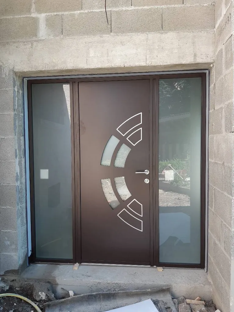 pose porte d'entrée ral 8019 marron avec vitrage opaque latéraux à Reigné durette