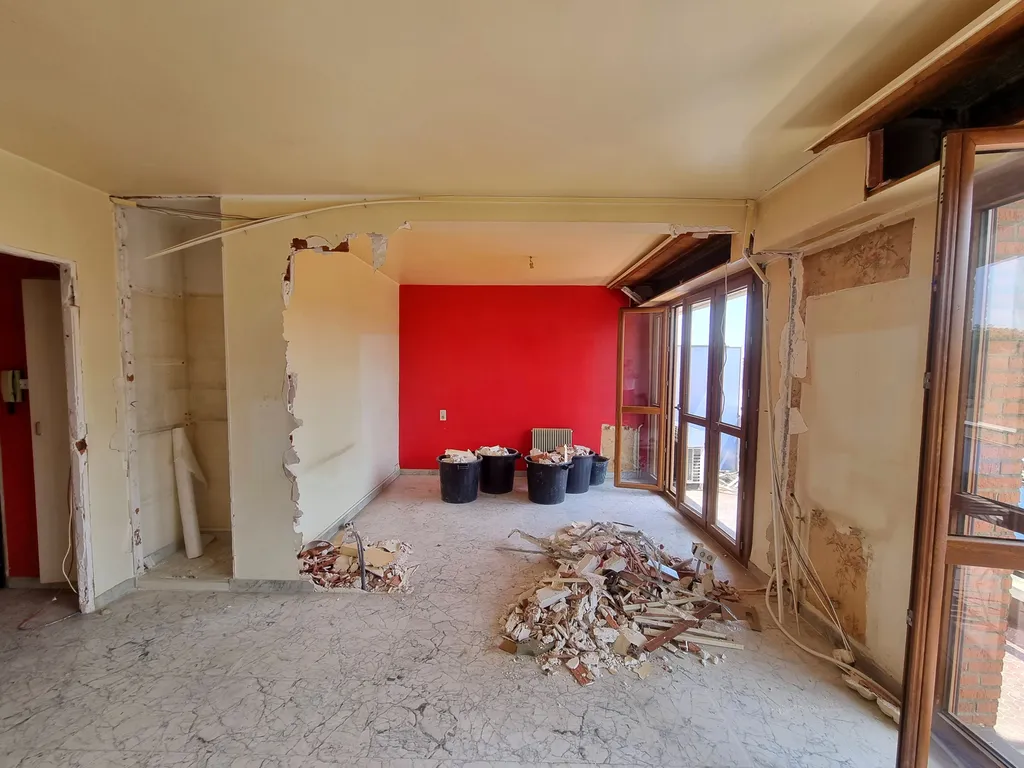 Rénovation complète d’un appartement de 80m2 des années 50 à Toulouse : optimisation des volumes style mid-century par le Studio Kassic