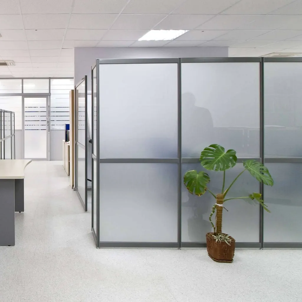 Films adhésifs opacifiants pour cloisons vitrées Aubagne