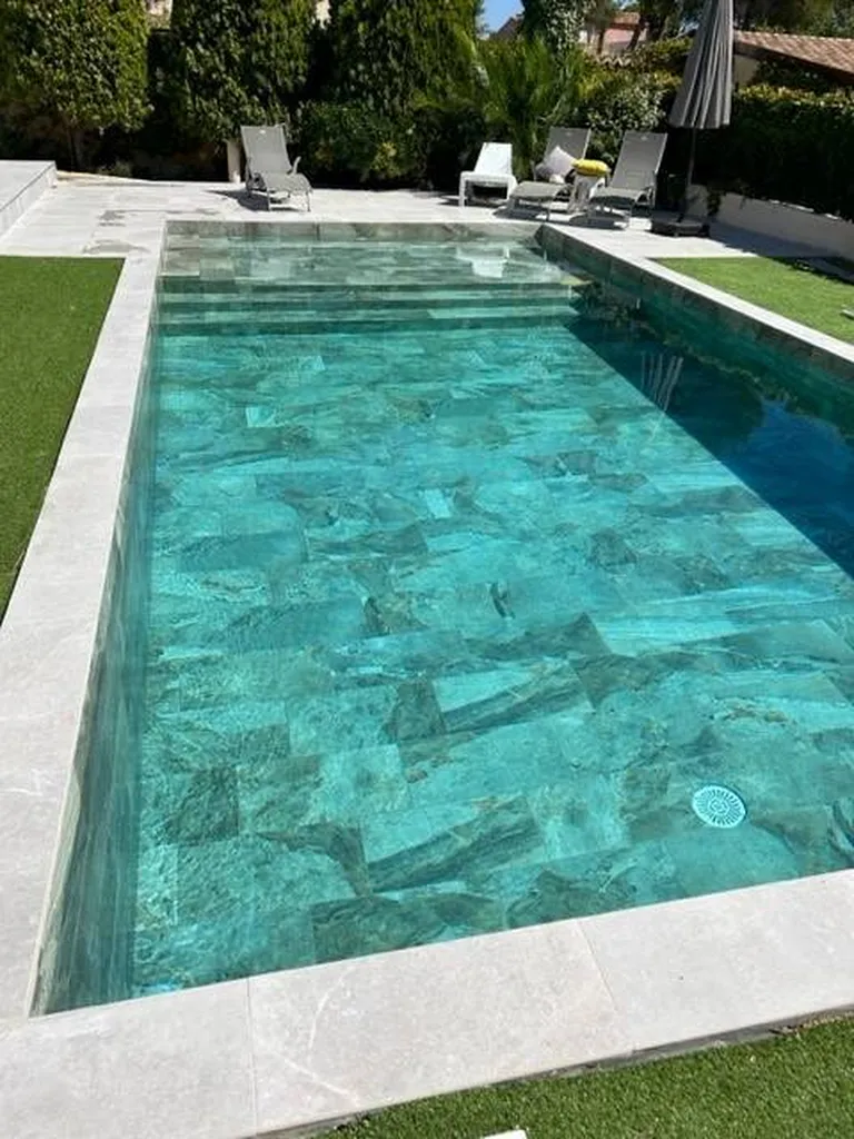 CARRELAGE PISCINE PIETRA DI BALI / VERDE DI BALI