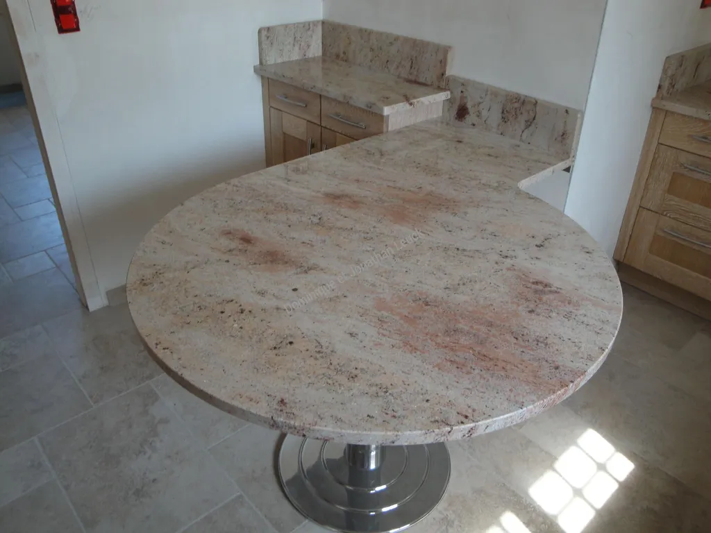 Plateau de table en granit Shivakashi