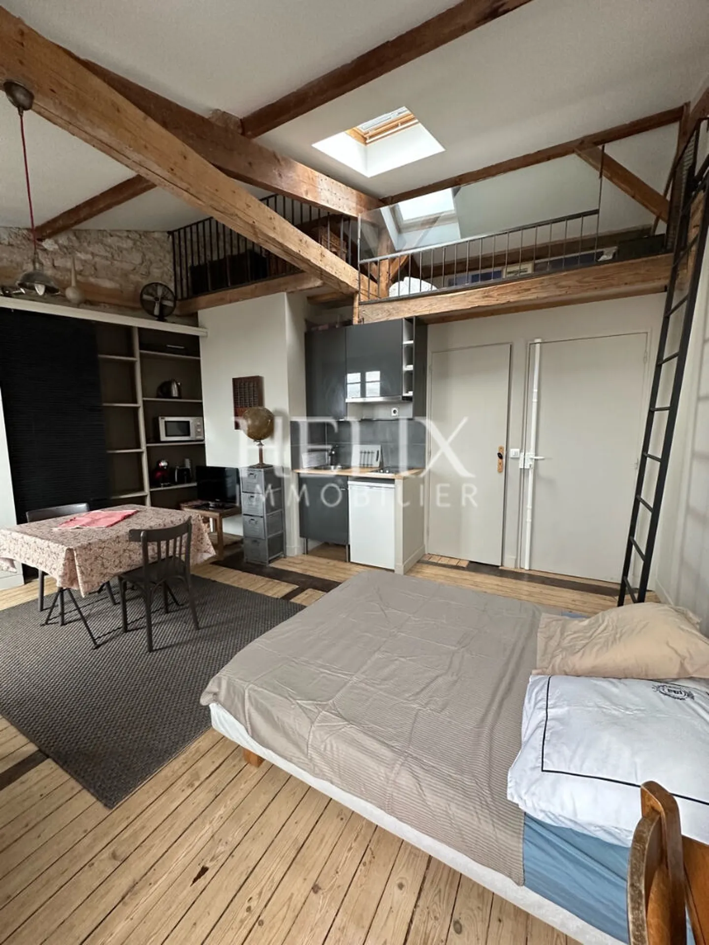 Saint Germain en Laye près de la place du marché et du RER en 5 minutes un beau studio 