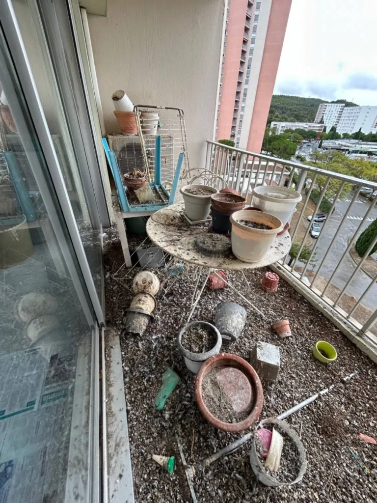 fientes de pigeons balcon Marseille 13000