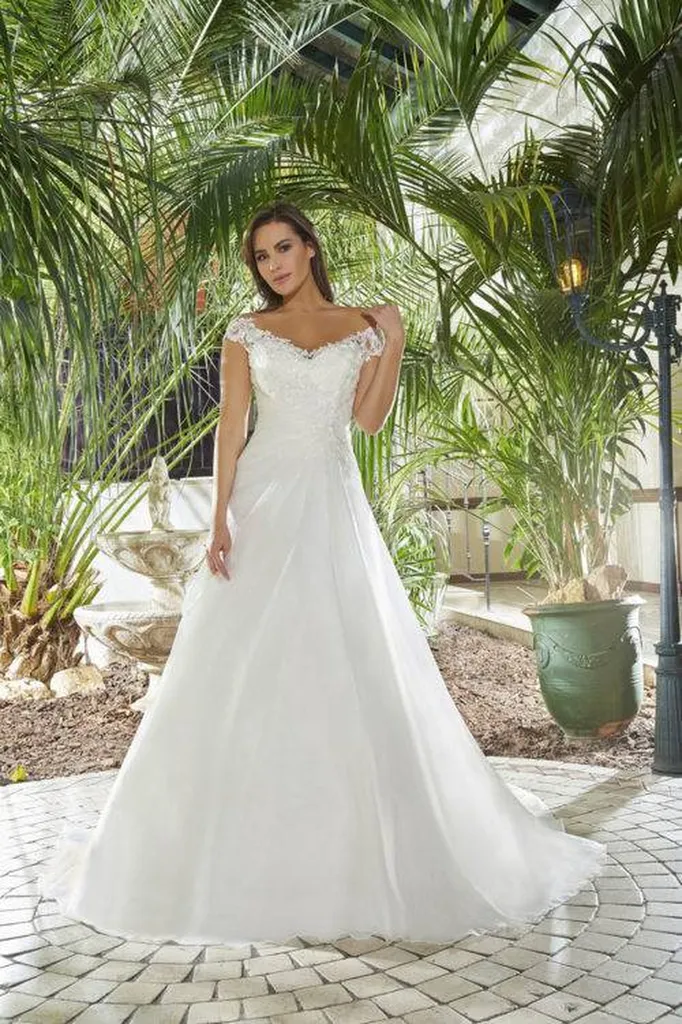 Robe de mariée grande taille à Marseille 