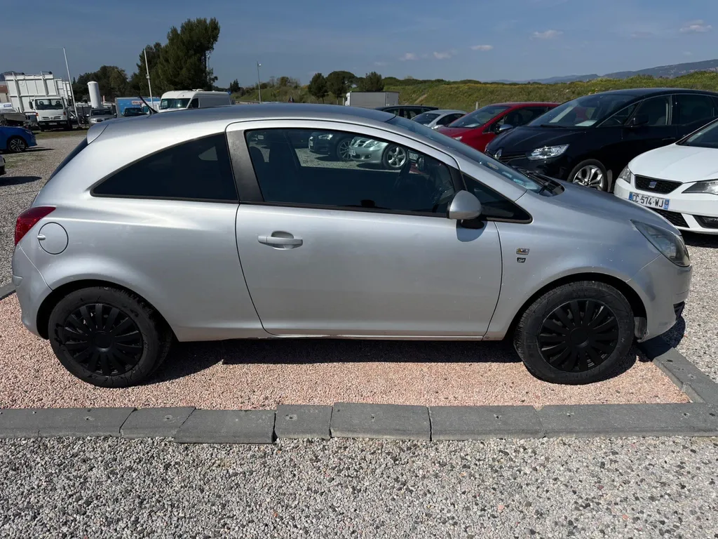 OPEL CORSA 1.3 CDTI 75CV édition 111 
3 Portes 