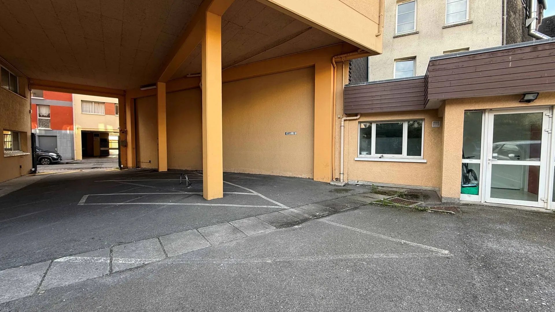 A vendre appartement dieppe avec place de parking