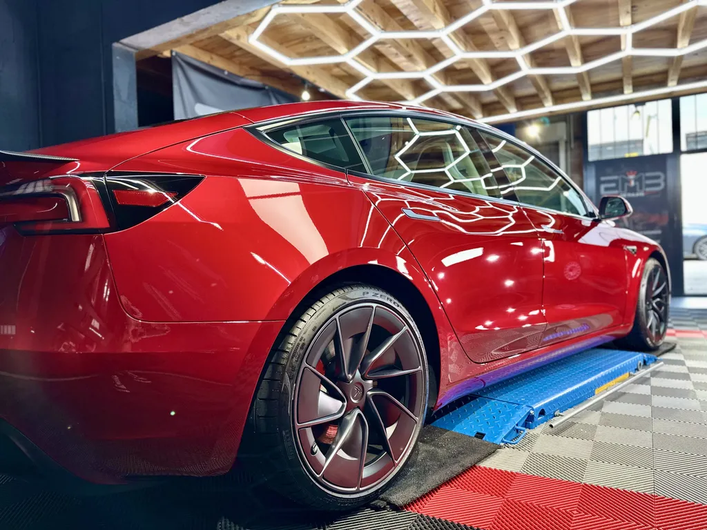 spécialiste du traitement céramique sur Tesla proche Brignais 