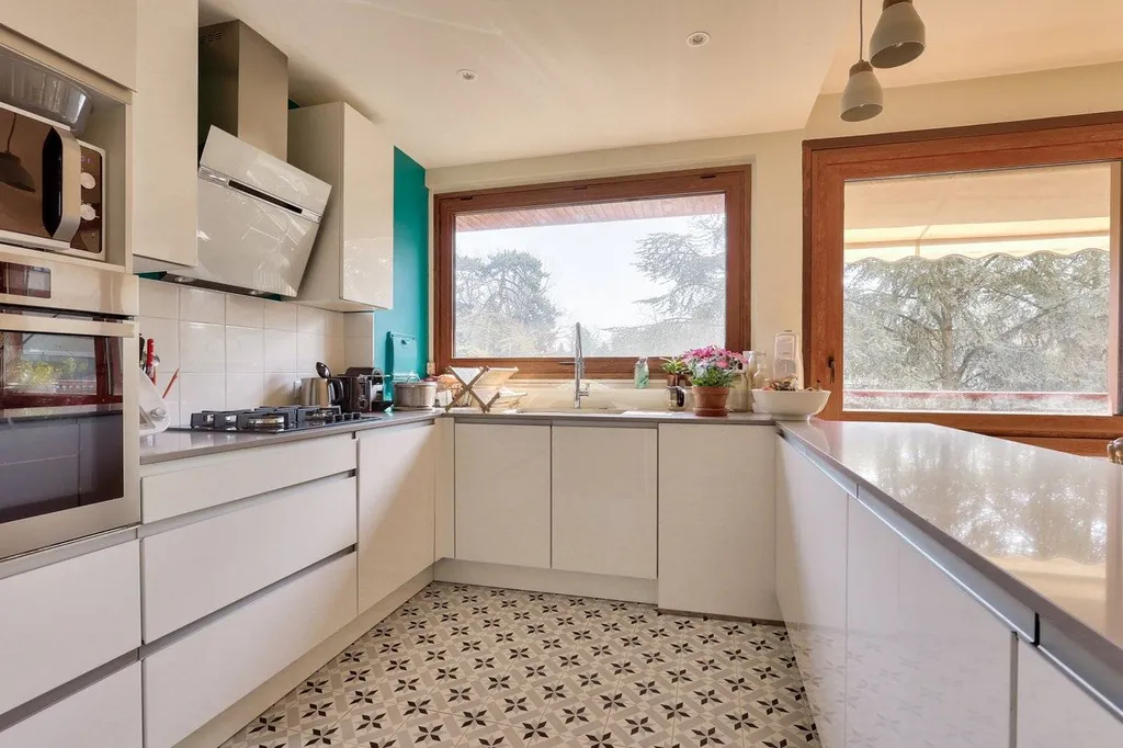 A vendre 4 pièces avec cuisine ouverte Résidence Elysée 2 La Celle Saint-Cloud 78170