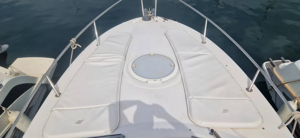 Bateau Four Winns V27  avec cabine d'occasion proche de Six-Fours dans le Var / VENDU