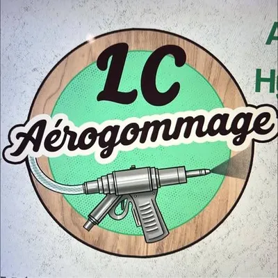 Laurent Colette se lance dans l'aérgommage avec le matériel d' Aéroconcept dans l'Eure : LC Aérogommage