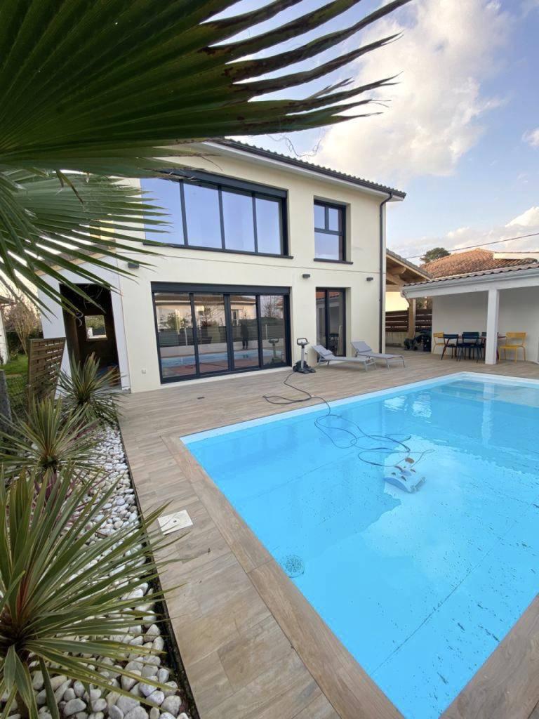 A vendre maison récente Gradignan Saint Céry avec piscine