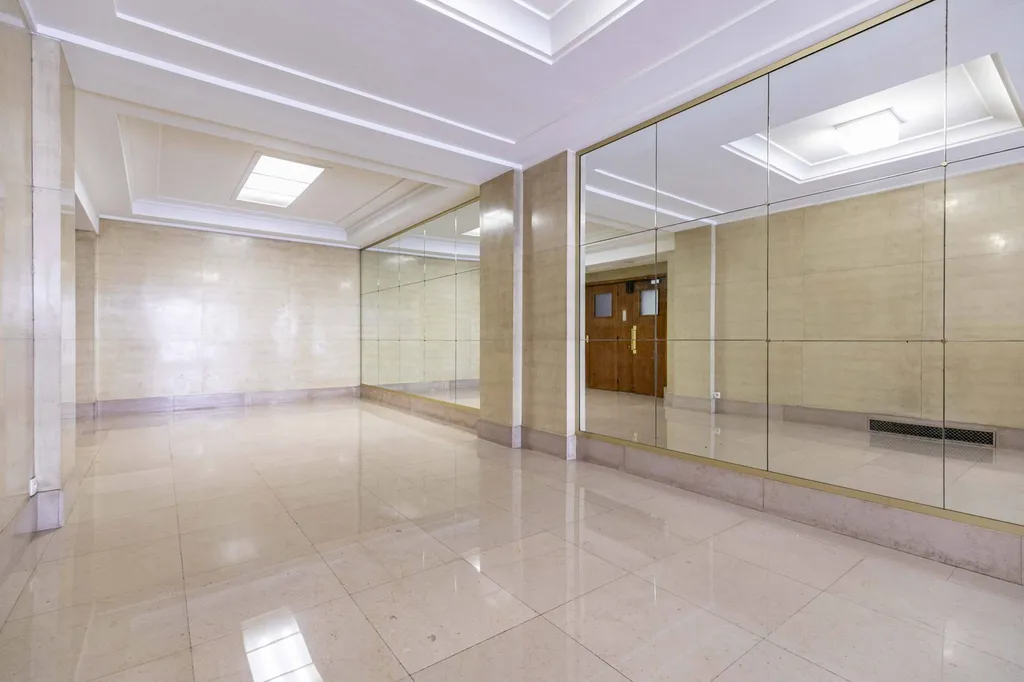 A Vendre appartement de 5 pièces rue Ampère Paris 75017