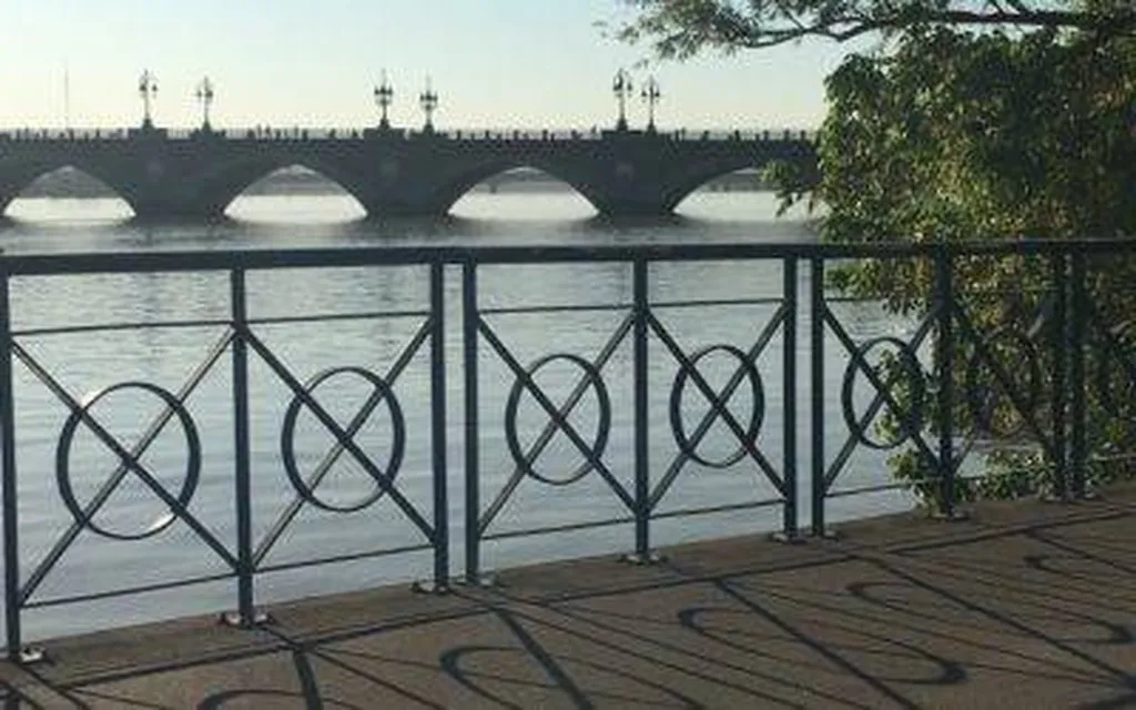 Pont de Pierre de Bordeaux