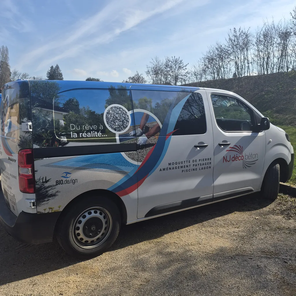 NJ decobeton est implanté dans l'hérault depuis plus d'un an pour vous proposer tout nos services(moquette de pierre, aménagement paysagé...)