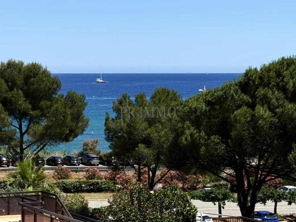 Appartement 3 pièces avec terrasse, avec vue mer