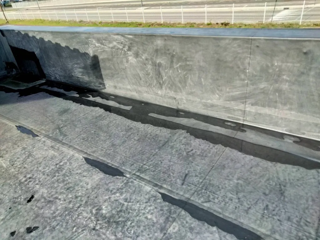 Réalisation de l'étanchéité d'un toit terrasse en EPDM sur le bassin d'Arcachon