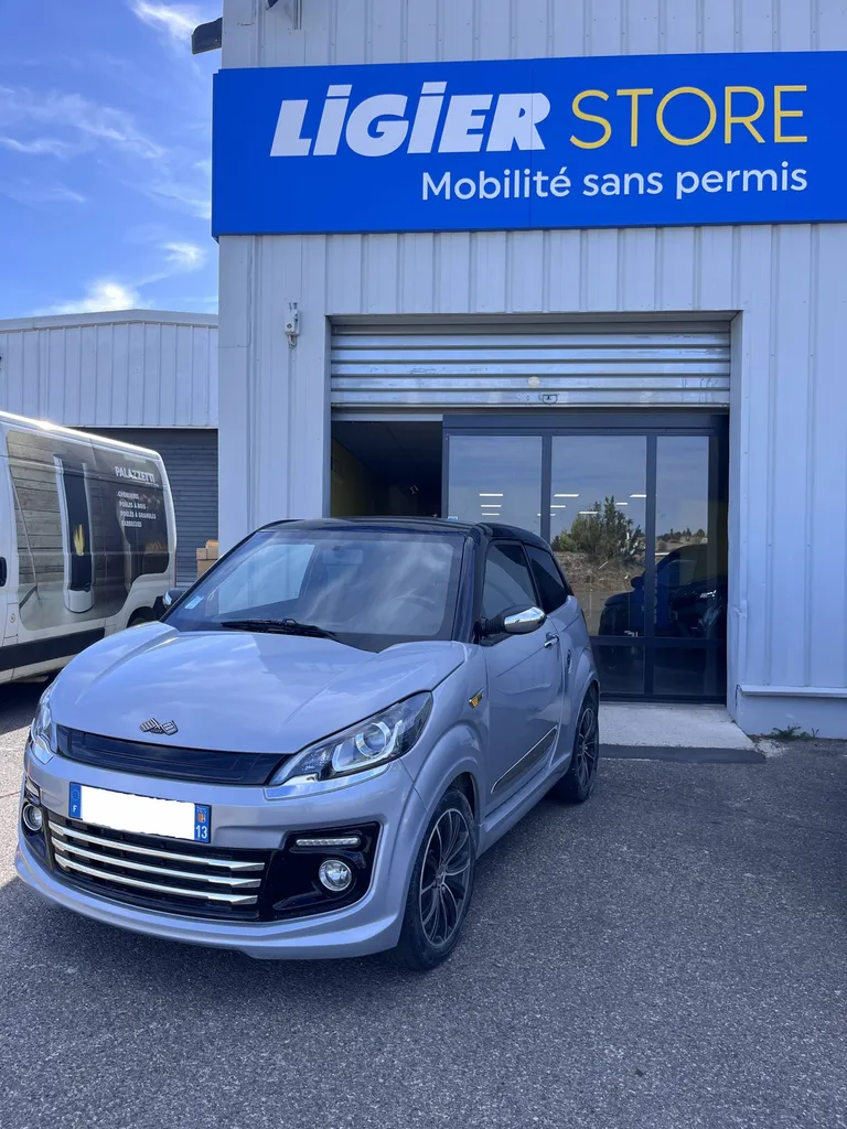 LIGIER JS50 L Elegance chez Minicar à Vitrolles