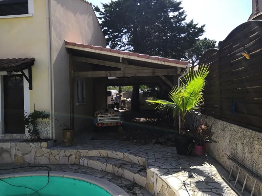 Construction d’abris de voiture à ossature en bois à Frontignan