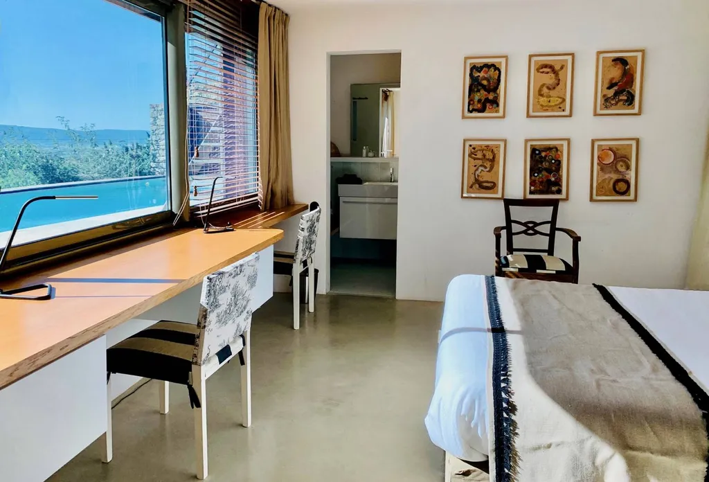 Drôme provençale : maison contemporaine rénovée avec vues   