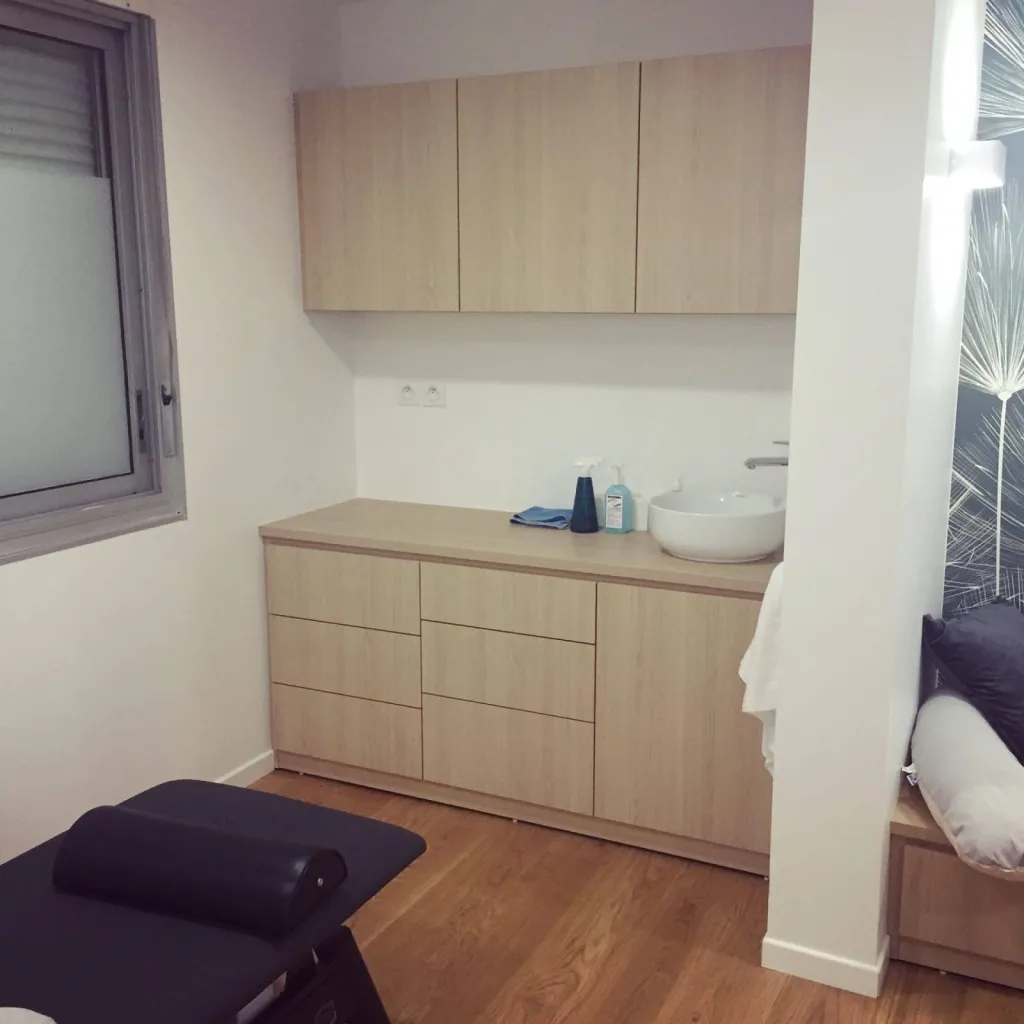 Agencement sur mesure d'un cabinet de santé à Megève