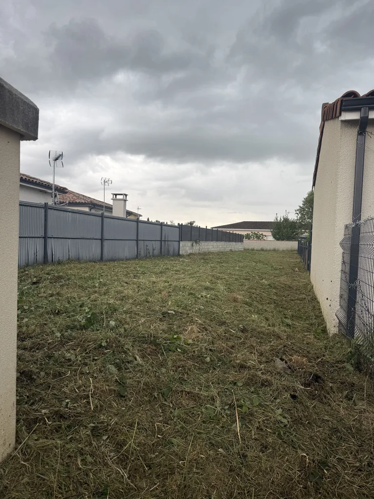Débrousaillage parcelle fronton