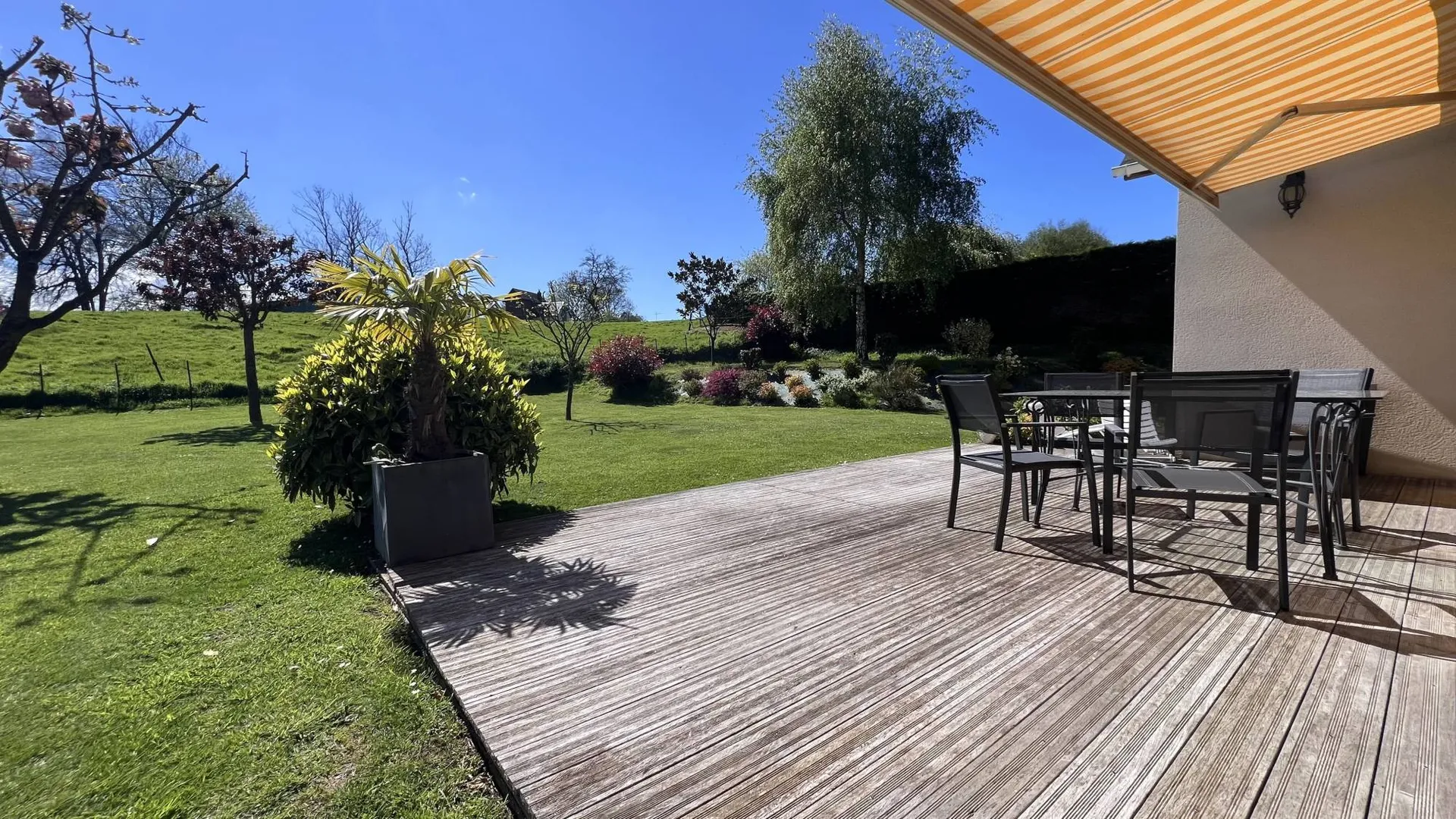 A vendre maison moderne d'environ 160 m² habitables, 3 chambres, vivable de plain-pied à proximité de Eu 76260, Le Tréport 76470 et Mers-les-Bains 80350