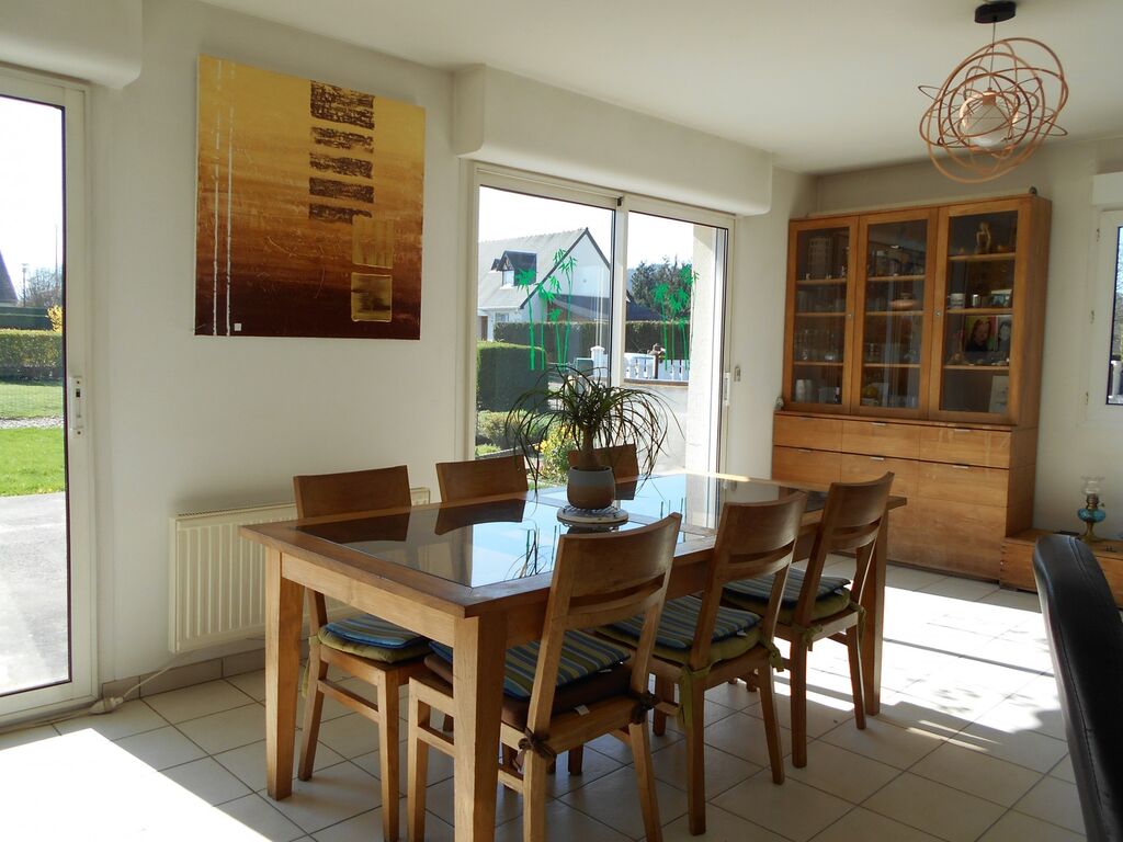 Maison à vendre Lisieux avec chambre au rez-de-chaussée et sous-sol