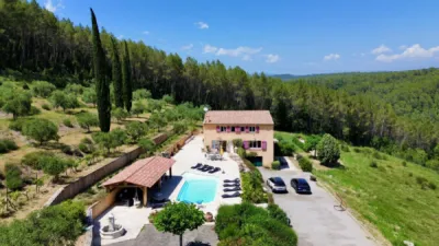 Villa 6 pièce(s) 5 chambre(s) 242.4 m² Lorgues (83510)