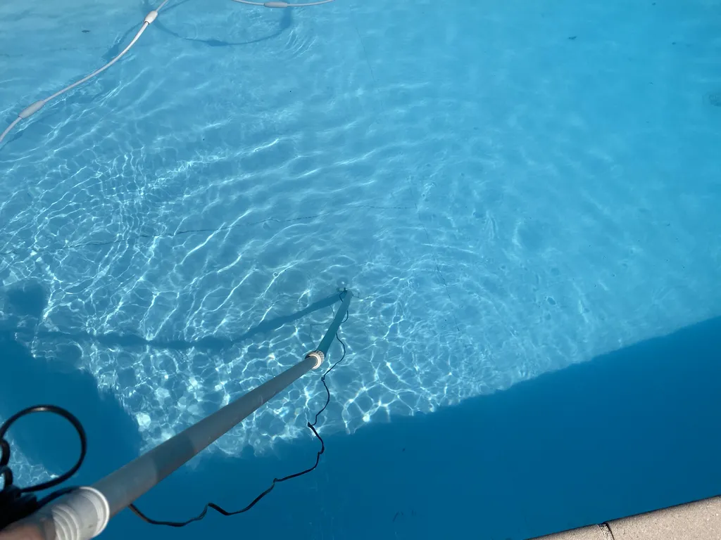 Localisation d'une fuite d'eau non apparente sur piscine liner à Issoudun dans le 36