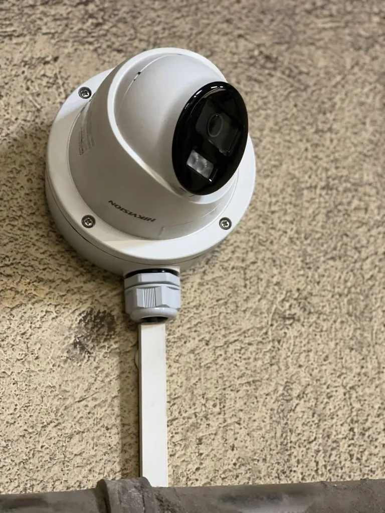 Caméra de vidéo-surveillance Six-Fours